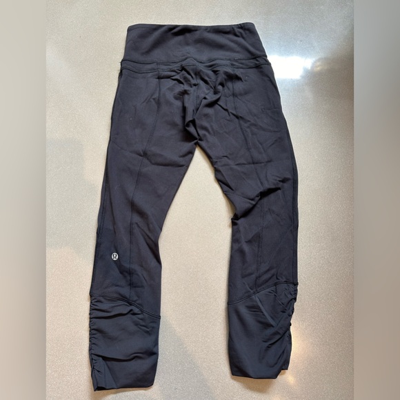 Lululemon shirt and pants - Picture 5 of 6